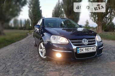 Универсал Volkswagen Golf 2009 в Ровно