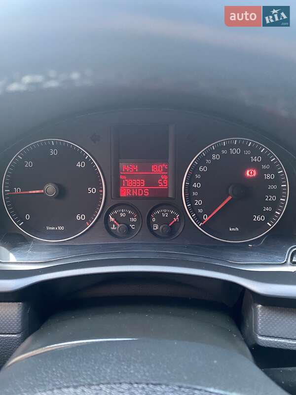 Хетчбек Volkswagen Golf 2008 в Миколаєві