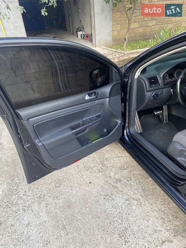 Хетчбек Volkswagen Golf 2008 в Миколаєві