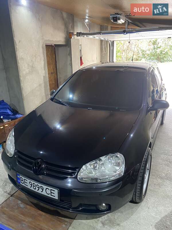 Хетчбек Volkswagen Golf 2008 в Миколаєві