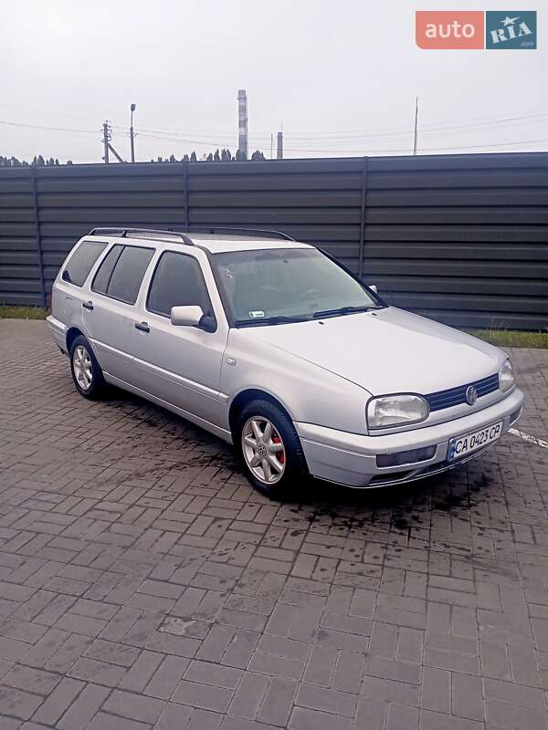 Универсал Volkswagen Golf 1998 в Черкассах