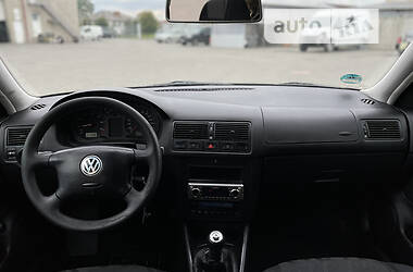 Хэтчбек Volkswagen Golf 2000 в Луцке