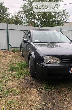 Хетчбек Volkswagen Golf 2003 в Умані