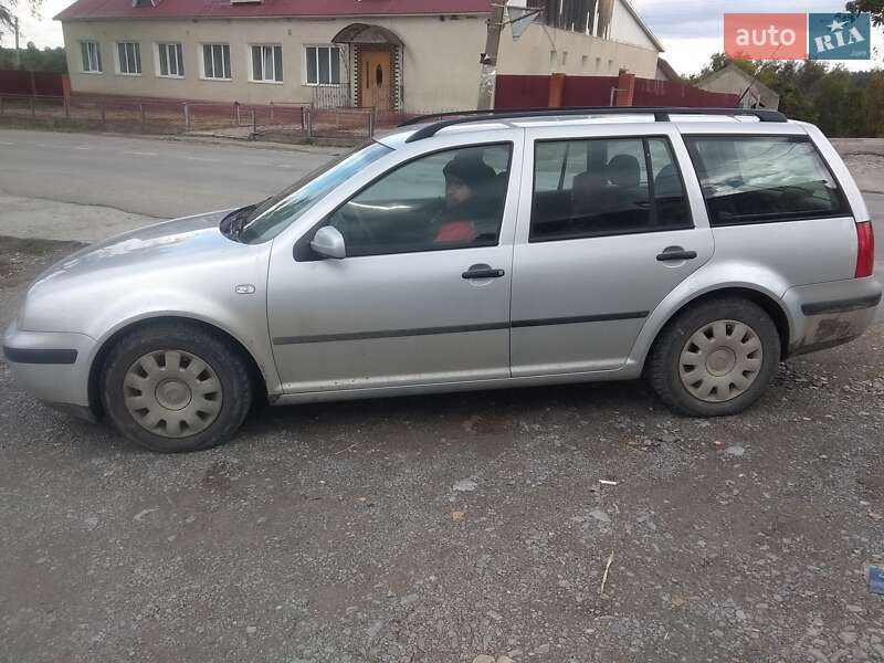 Универсал Volkswagen Golf 2002 в Каменец-Подольском