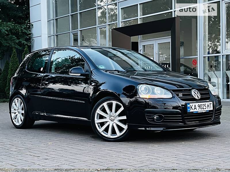 Хэтчбек Volkswagen Golf 2007 в 
