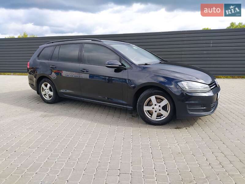 Універсал Volkswagen Golf 2013 в Ірпені