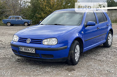 Хэтчбек Volkswagen Golf 2000 в Ровно