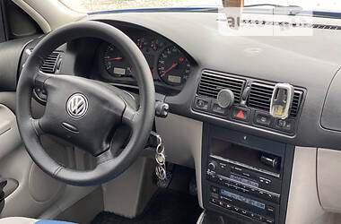 Хэтчбек Volkswagen Golf 2000 в Ровно