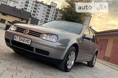 Универсал Volkswagen Golf 2003 в 