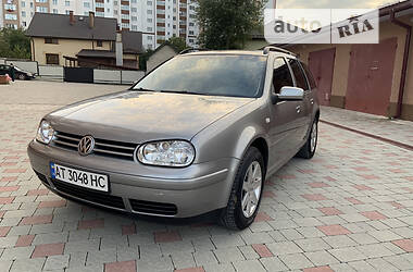 Универсал Volkswagen Golf 2003 в 