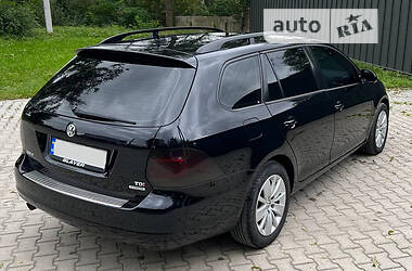 Універсал Volkswagen Golf 2013 в 
