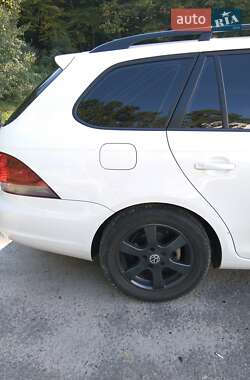 Универсал Volkswagen Golf 2010 в Львове