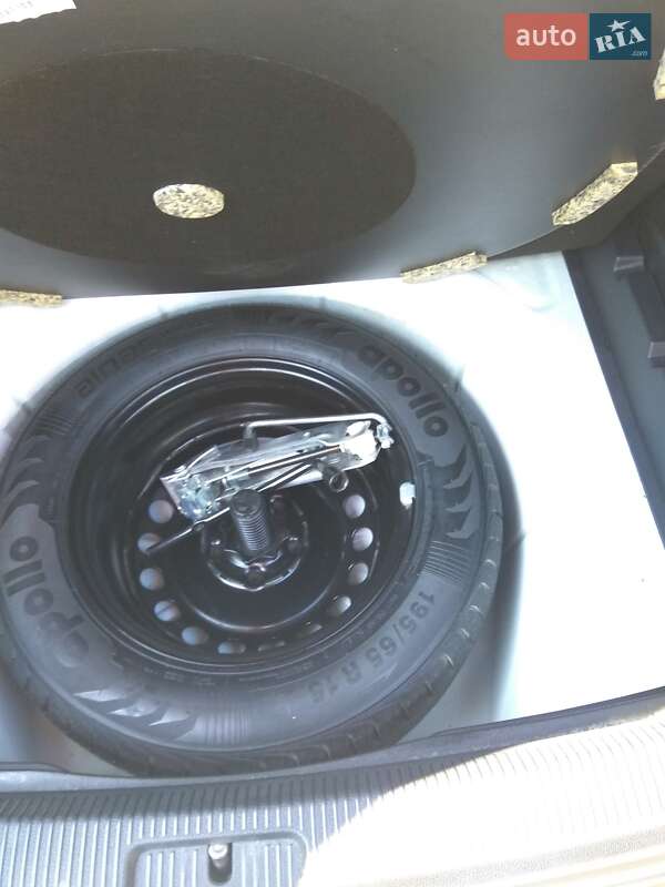 Універсал Volkswagen Golf 2010 в Львові