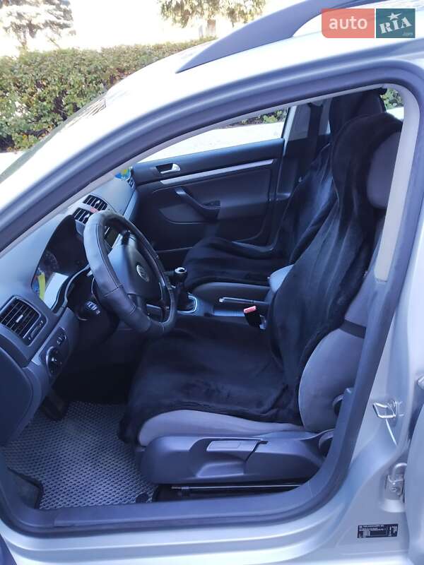 Универсал Volkswagen Golf 2008 в Здолбунове