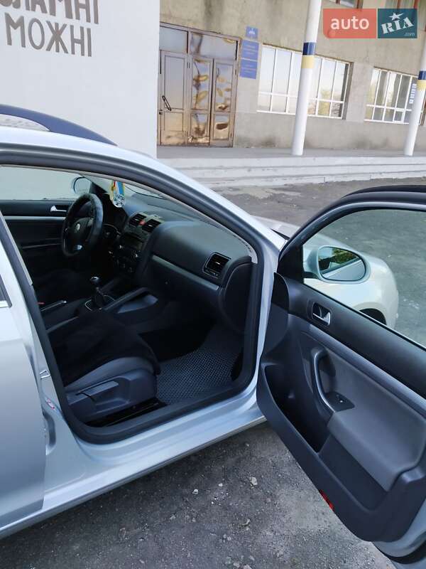 Универсал Volkswagen Golf 2008 в Здолбунове