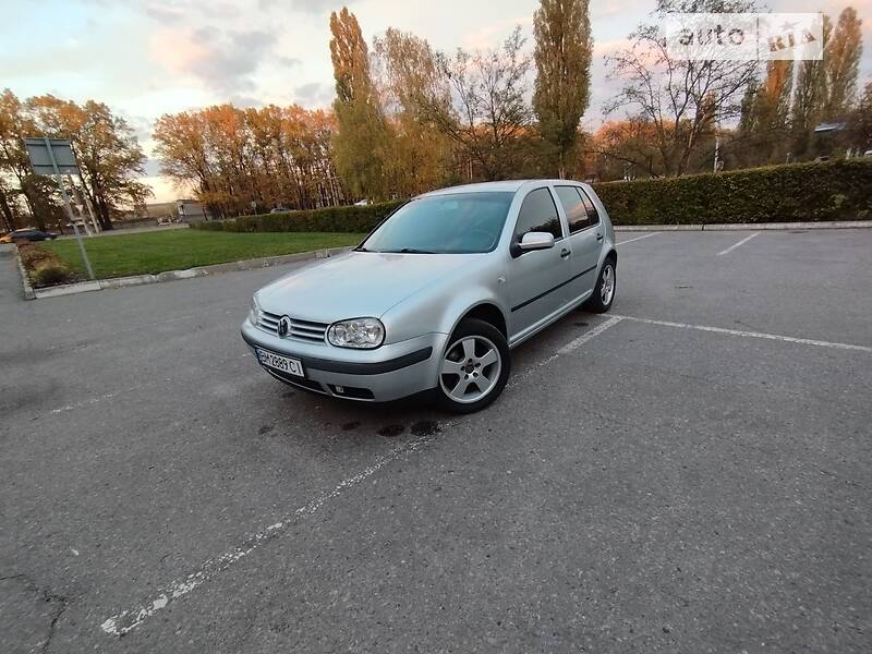 Хэтчбек Volkswagen Golf 2000 в Сумах