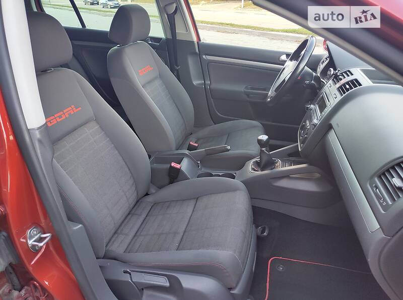 Хэтчбек Volkswagen Golf 2006 в Белой Церкви