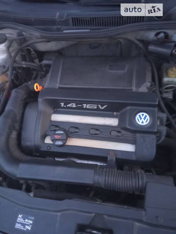 Універсал Volkswagen Golf 2000 в Бориславі