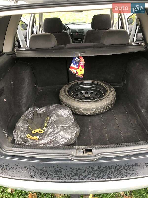 Універсал Volkswagen Golf 1999 в Києві