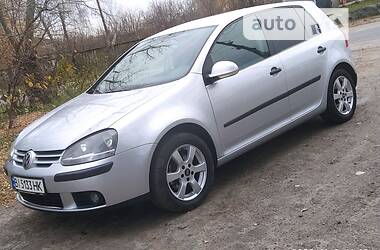 Хэтчбек Volkswagen Golf 2004 в Полтаве