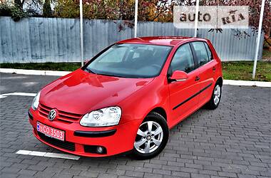 Хэтчбек Volkswagen Golf 2004 в Харькове