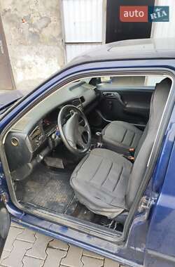 Хетчбек Volkswagen Golf 1994 в Снятині