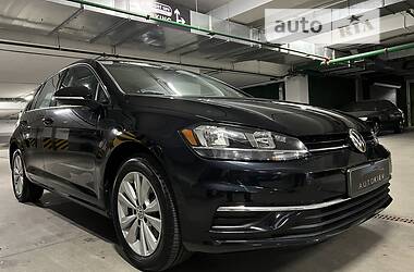 Хетчбек Volkswagen Golf 2020 в 
