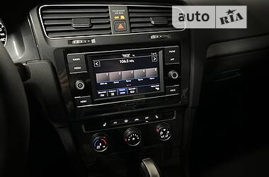 Хетчбек Volkswagen Golf 2020 в 