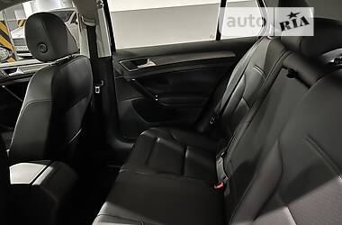 Хетчбек Volkswagen Golf 2020 в 