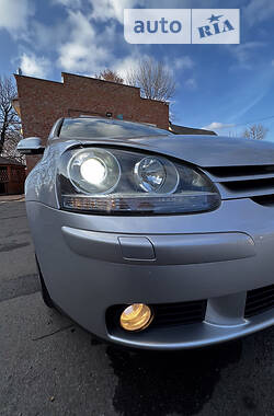 Хэтчбек Volkswagen Golf 2006 в 