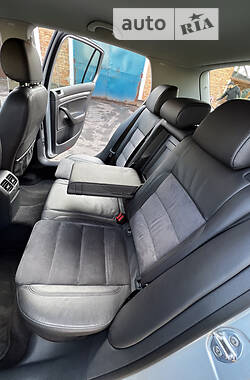 Хэтчбек Volkswagen Golf 2006 в 