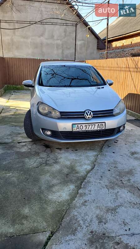 Хетчбек Volkswagen Golf 2012 в Виноградові