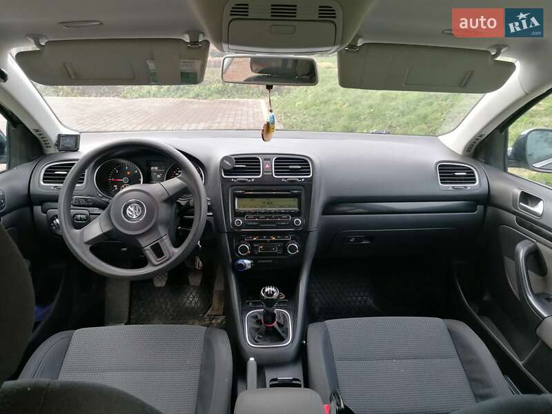 Універсал Volkswagen Golf 2010 в Самборі