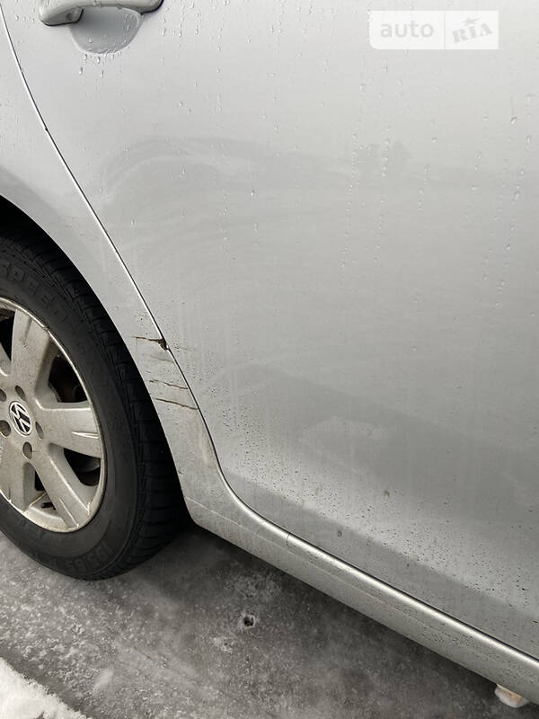 Універсал Volkswagen Golf 2010 в Києві