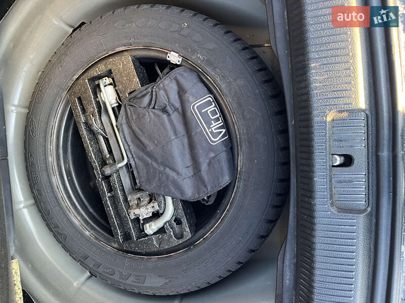 Универсал Volkswagen Golf 2009 в Кобеляках