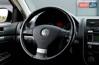 Універсал Volkswagen Golf 2009 в 