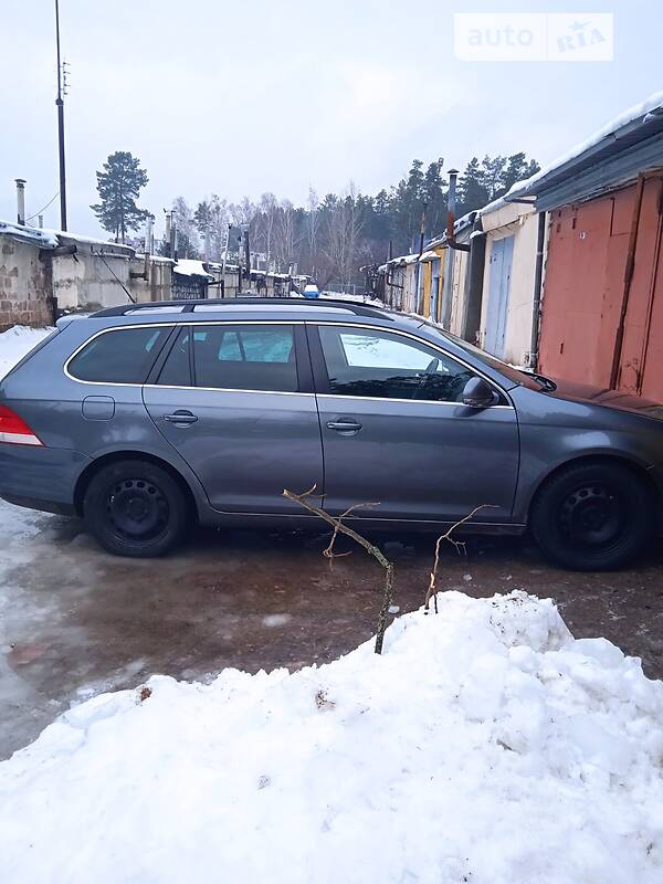 Универсал Volkswagen Golf 2008 в Чернигове