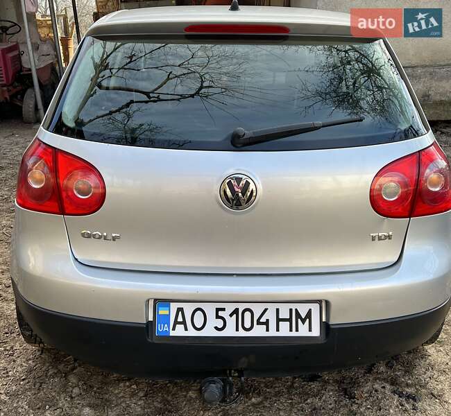 Хэтчбек Volkswagen Golf 2007 в Иршаве