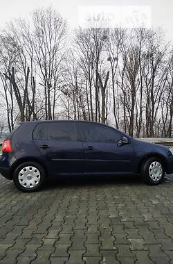 Хэтчбек Volkswagen Golf 2004 в Виннице