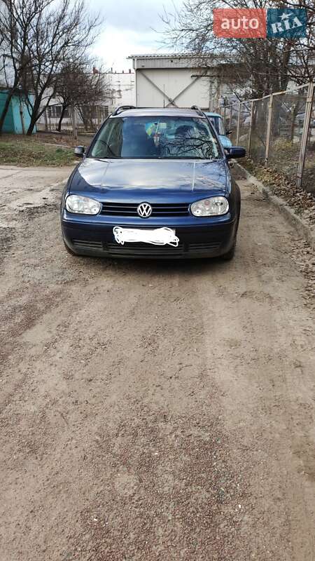 Универсал Volkswagen Golf 2005 в Сумах