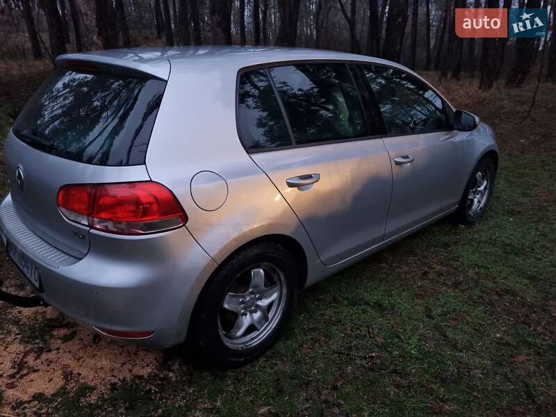 Хэтчбек Volkswagen Golf 2009 в Харькове