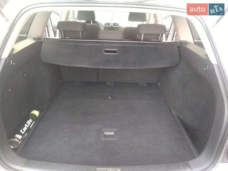 Універсал Volkswagen Golf 2011 в Демидівці