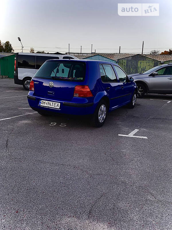 Хэтчбек Volkswagen Golf 1999 в Житомире