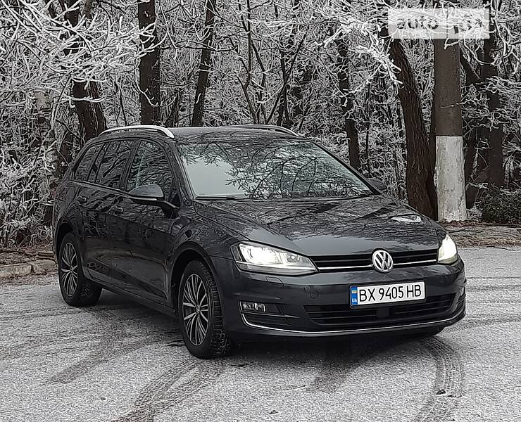 Універсал Volkswagen Golf 2016 в Хмельницькому