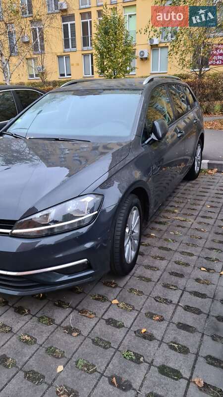 Універсал Volkswagen Golf 2017 в Києві