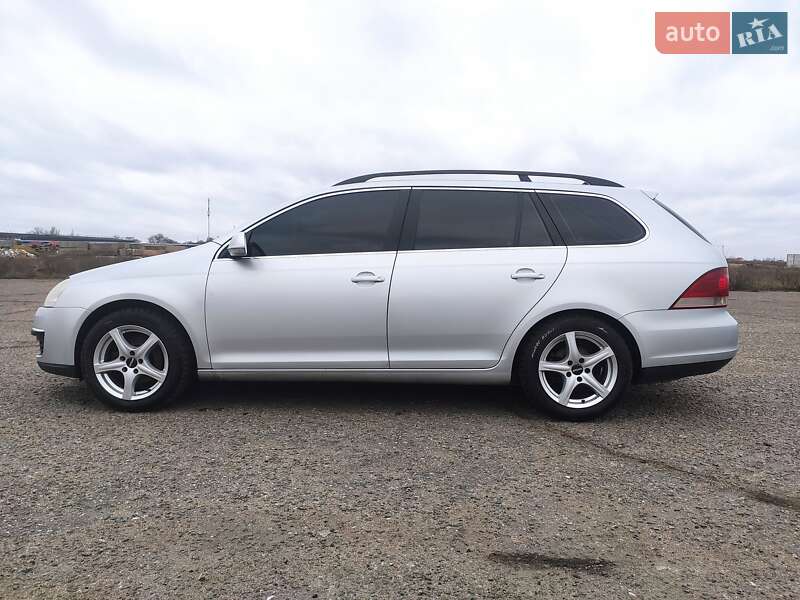 Універсал Volkswagen Golf 2008 в Одесі