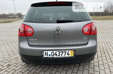 Хэтчбек Volkswagen Golf 2008 в Львове