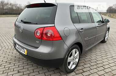 Хэтчбек Volkswagen Golf 2008 в Львове