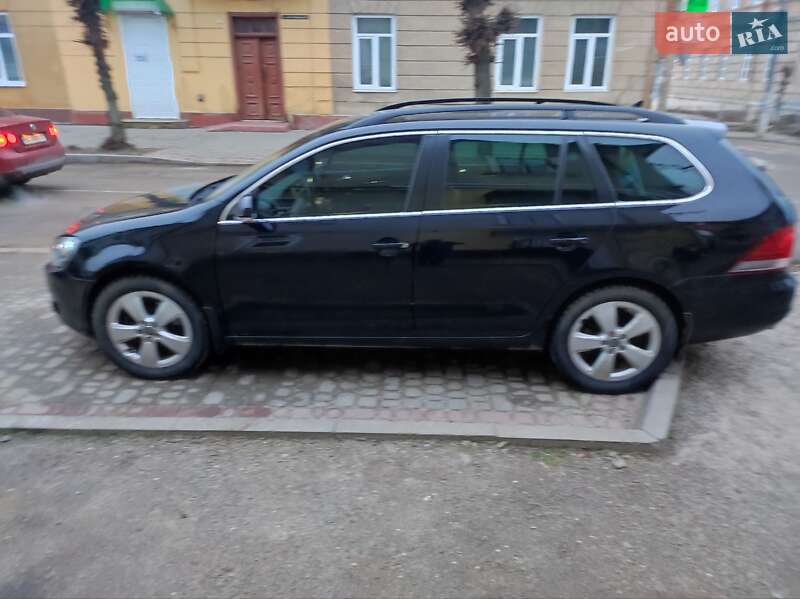 Универсал Volkswagen Golf 2009 в Самборе