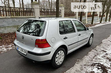 Хэтчбек Volkswagen Golf 2002 в Виннице